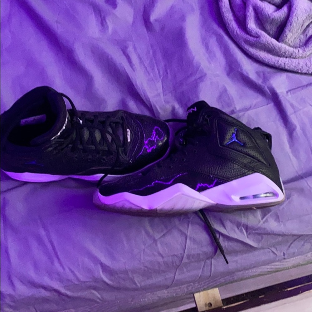 Jordan B’Loyal Size 8 1/2